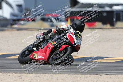 media/Apr-19-2025-CVMA (Sat) [[586b59ad56]]/Race 10-Amateur Supersport Middleweight/